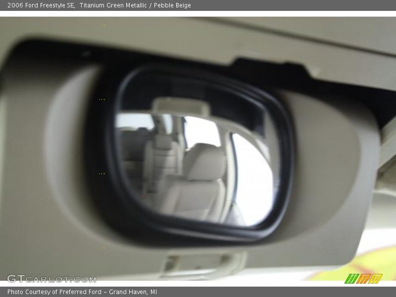 Titanium Green Metallic / Pebble Beige 2006 Ford Freestyle SE