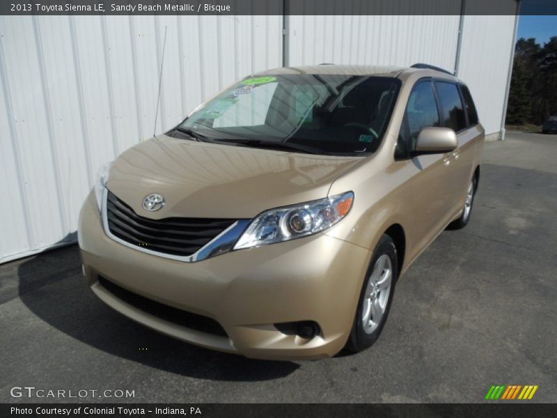 Front 3/4 View of 2013 Sienna LE