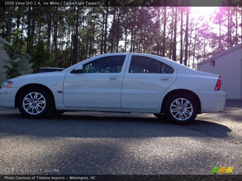 Ice White / Taupe/Light Taupe 2005 Volvo S60 2.4