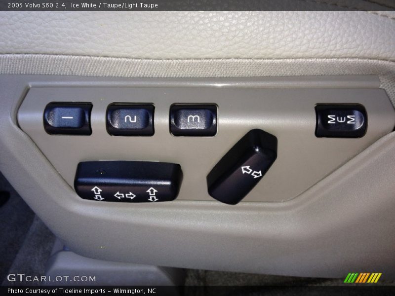Ice White / Taupe/Light Taupe 2005 Volvo S60 2.4