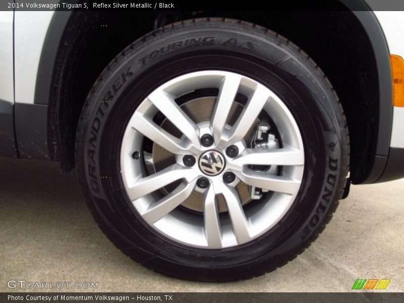 Reflex Silver Metallic / Black 2014 Volkswagen Tiguan S