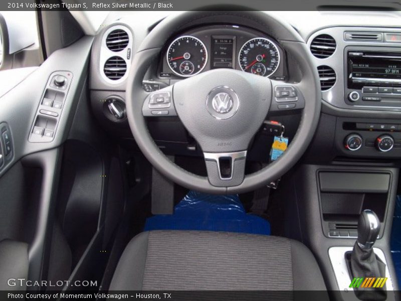 Reflex Silver Metallic / Black 2014 Volkswagen Tiguan S