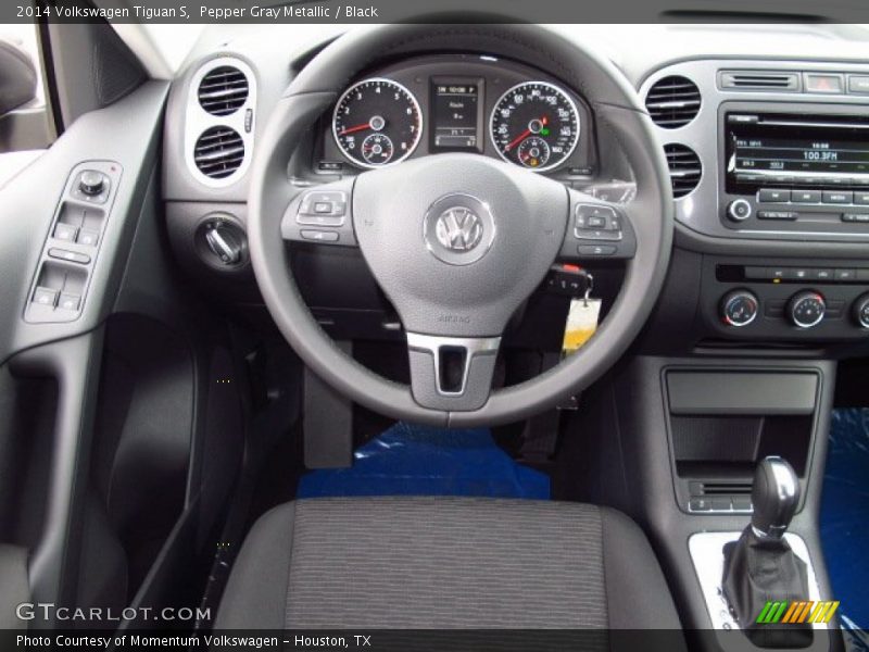 Pepper Gray Metallic / Black 2014 Volkswagen Tiguan S
