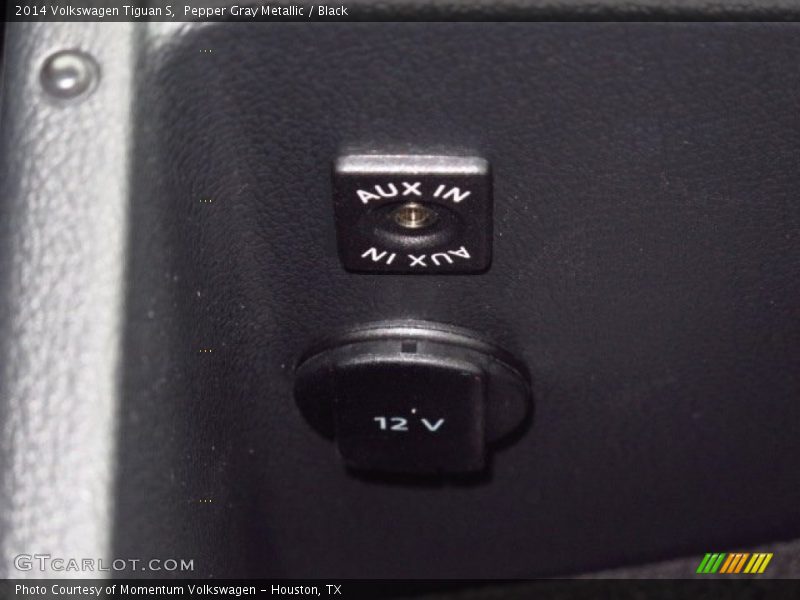 Pepper Gray Metallic / Black 2014 Volkswagen Tiguan S