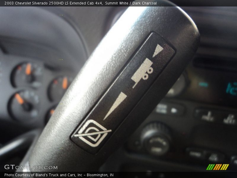 Summit White / Dark Charcoal 2003 Chevrolet Silverado 2500HD LS Extended Cab 4x4