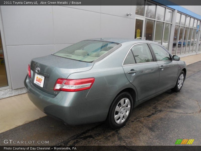 Aloe Green Metallic / Bisque 2011 Toyota Camry LE