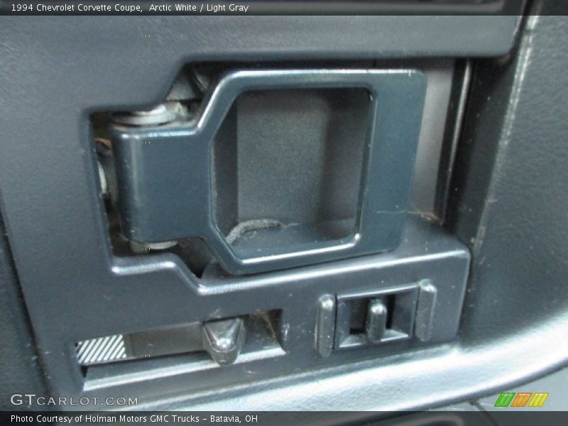 Arctic White / Light Gray 1994 Chevrolet Corvette Coupe