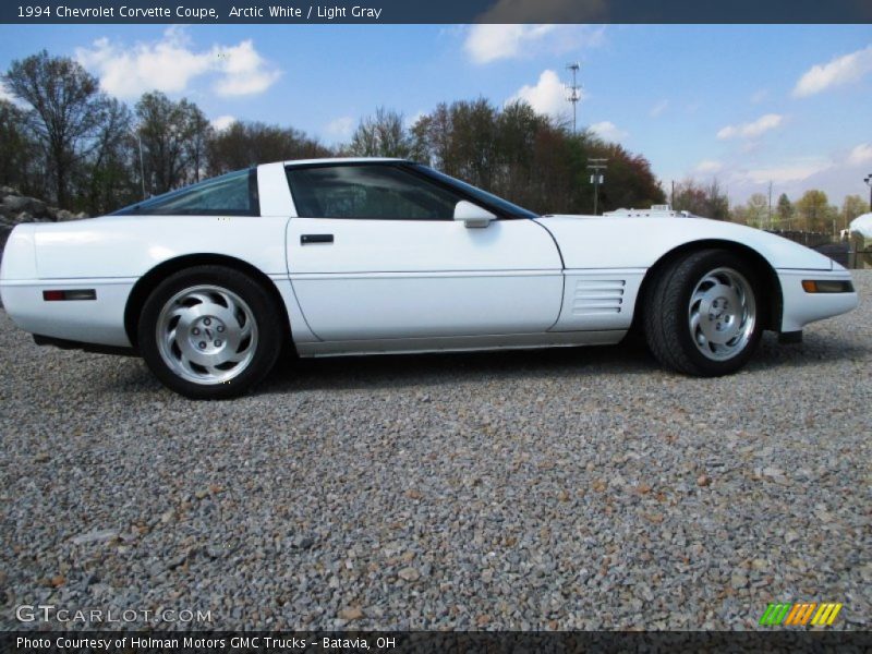 Arctic White / Light Gray 1994 Chevrolet Corvette Coupe