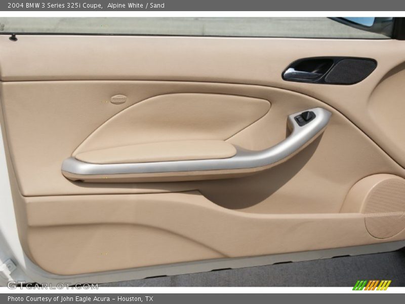 Alpine White / Sand 2004 BMW 3 Series 325i Coupe