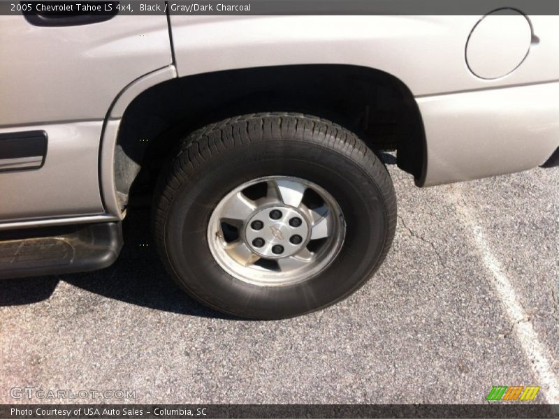 Black / Gray/Dark Charcoal 2005 Chevrolet Tahoe LS 4x4
