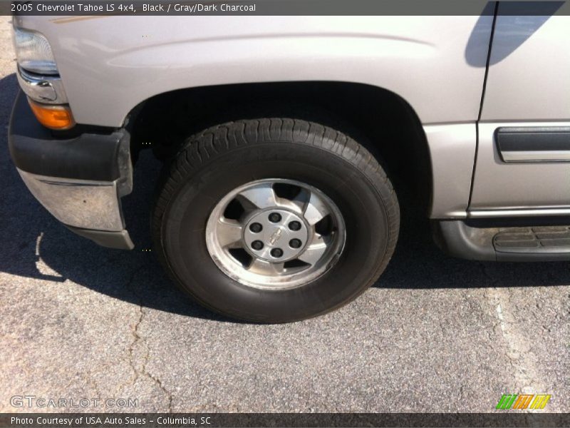 Black / Gray/Dark Charcoal 2005 Chevrolet Tahoe LS 4x4
