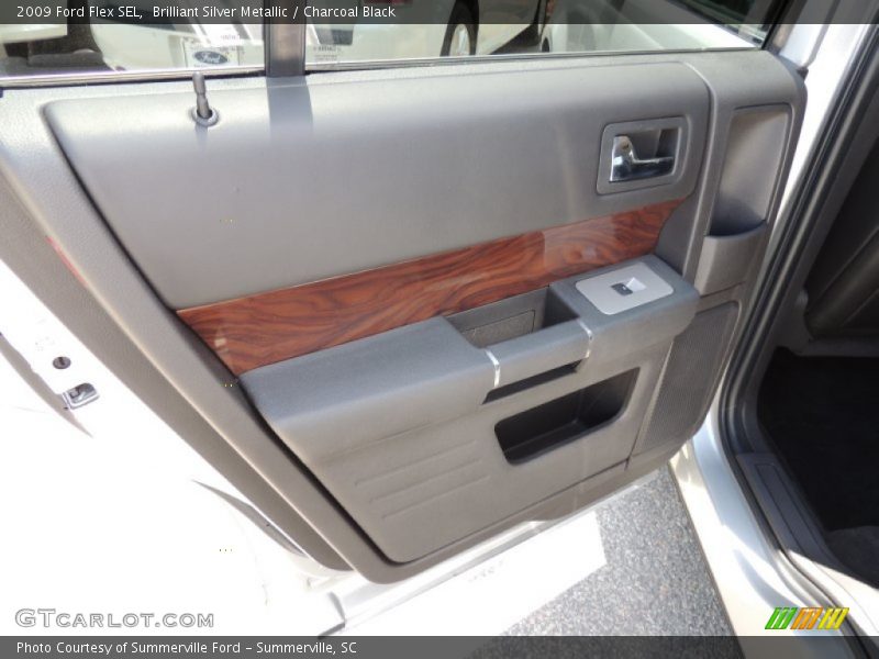 Brilliant Silver Metallic / Charcoal Black 2009 Ford Flex SEL