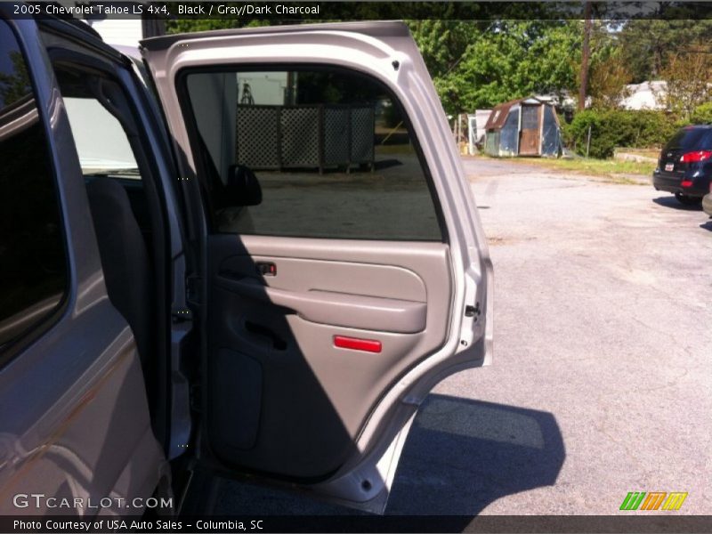 Black / Gray/Dark Charcoal 2005 Chevrolet Tahoe LS 4x4