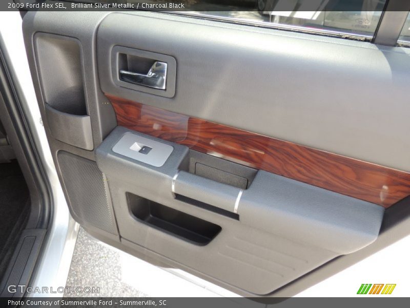 Brilliant Silver Metallic / Charcoal Black 2009 Ford Flex SEL