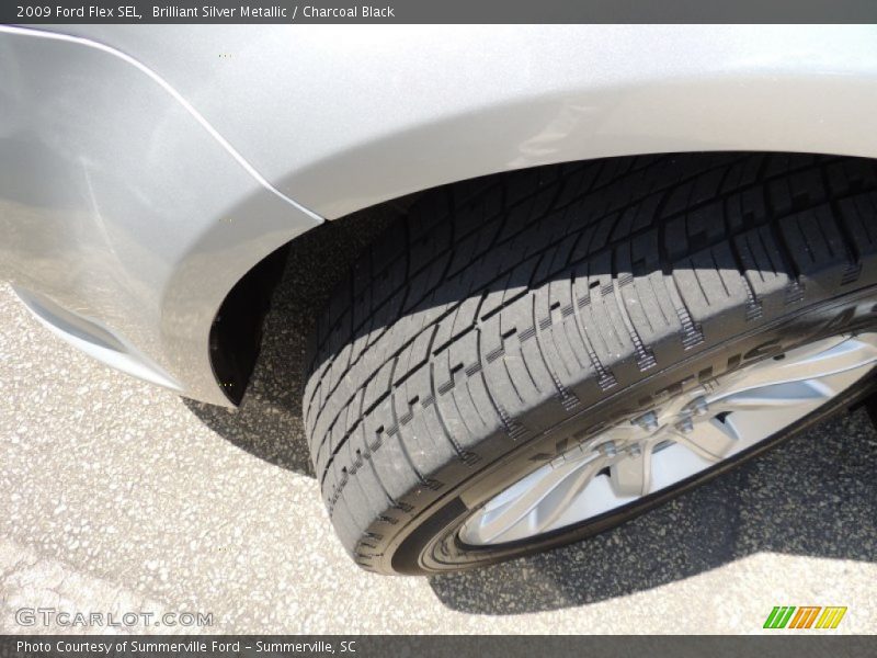 Brilliant Silver Metallic / Charcoal Black 2009 Ford Flex SEL