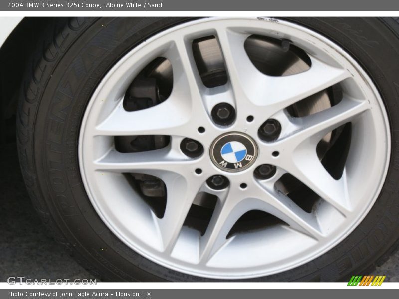 Alpine White / Sand 2004 BMW 3 Series 325i Coupe