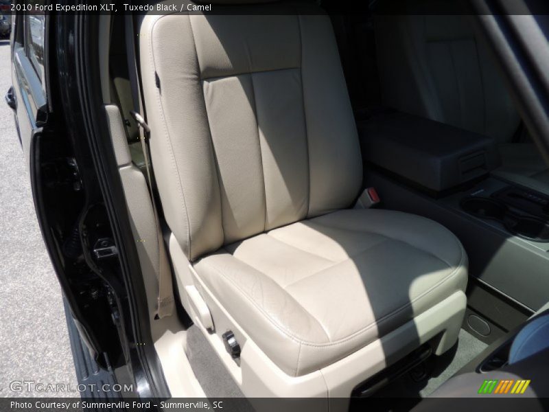 Tuxedo Black / Camel 2010 Ford Expedition XLT