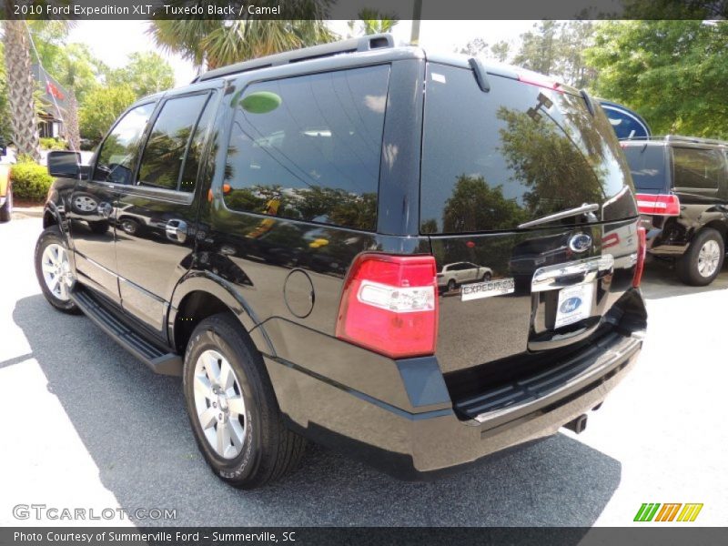 Tuxedo Black / Camel 2010 Ford Expedition XLT