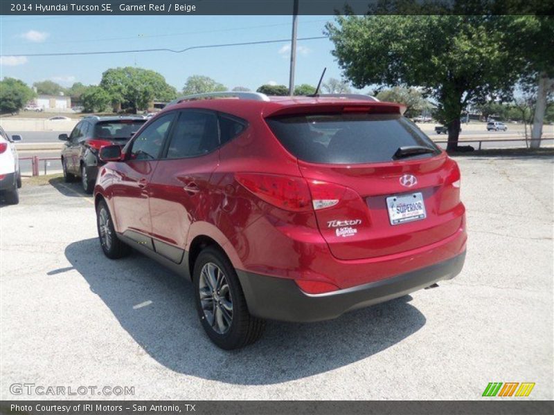 Garnet Red / Beige 2014 Hyundai Tucson SE