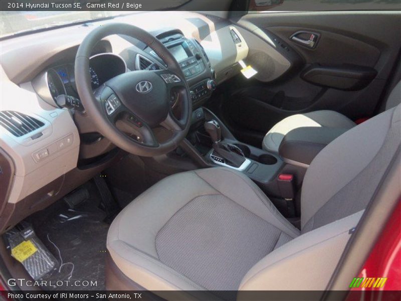 Garnet Red / Beige 2014 Hyundai Tucson SE