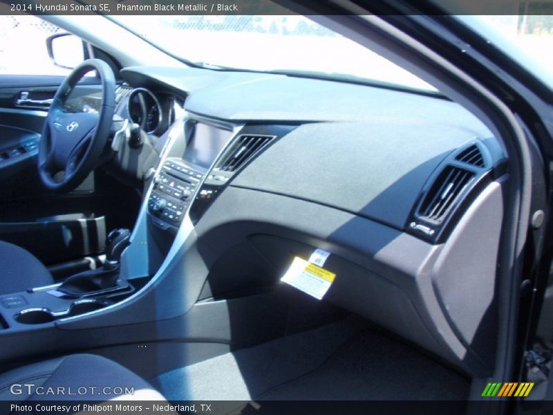 Phantom Black Metallic / Black 2014 Hyundai Sonata SE