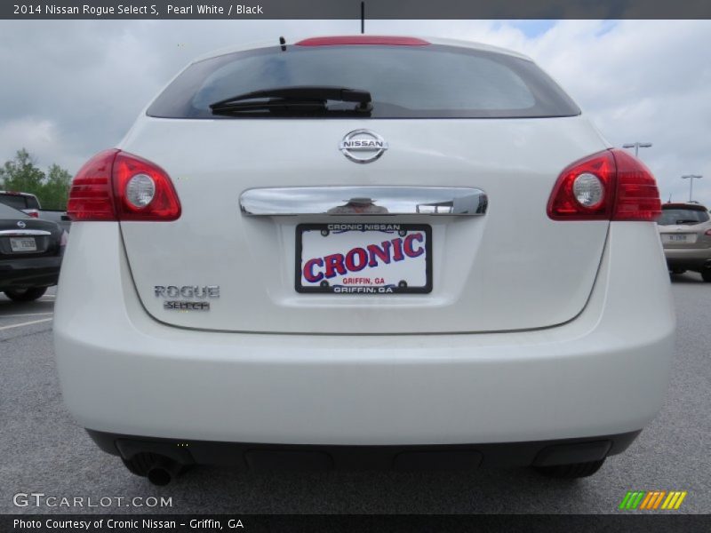 Pearl White / Black 2014 Nissan Rogue Select S