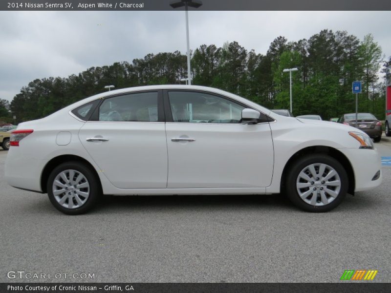 Aspen White / Charcoal 2014 Nissan Sentra SV