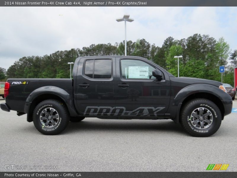  2014 Frontier Pro-4X Crew Cab 4x4 Night Armor