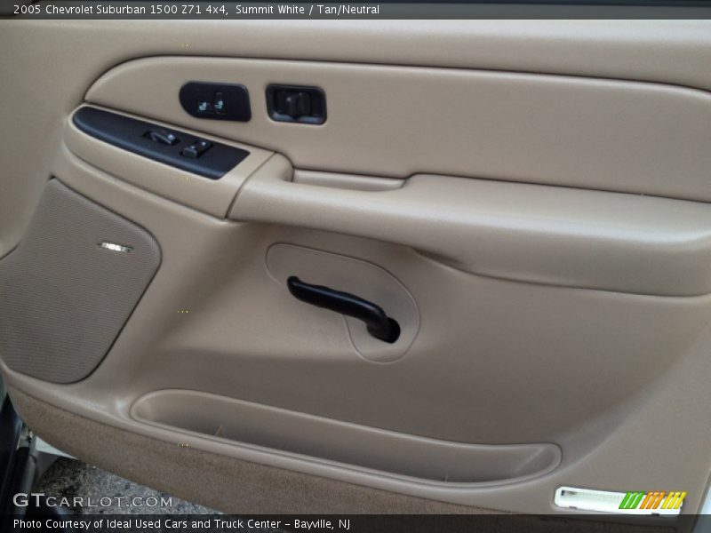 Summit White / Tan/Neutral 2005 Chevrolet Suburban 1500 Z71 4x4