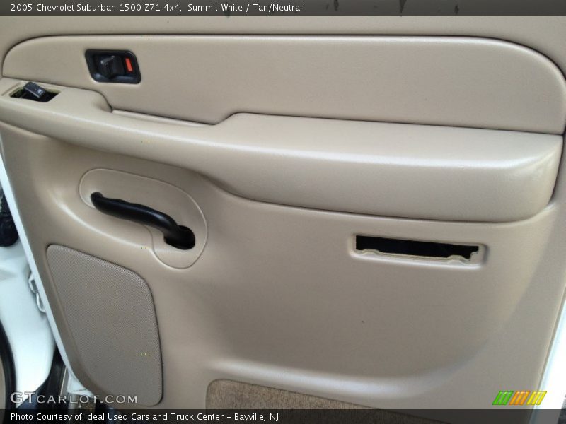 Summit White / Tan/Neutral 2005 Chevrolet Suburban 1500 Z71 4x4