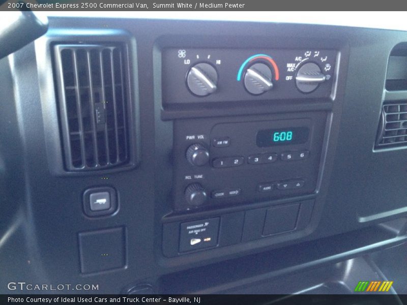 Summit White / Medium Pewter 2007 Chevrolet Express 2500 Commercial Van