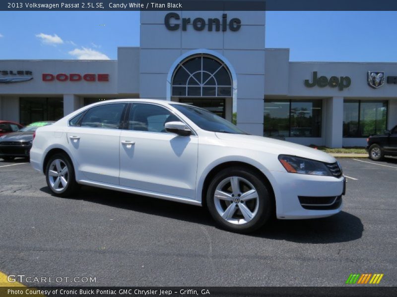 Candy White / Titan Black 2013 Volkswagen Passat 2.5L SE