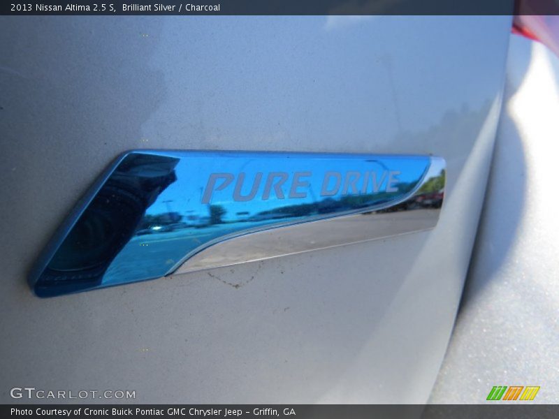 Brilliant Silver / Charcoal 2013 Nissan Altima 2.5 S