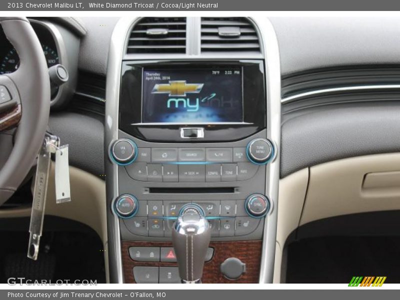 White Diamond Tricoat / Cocoa/Light Neutral 2013 Chevrolet Malibu LT