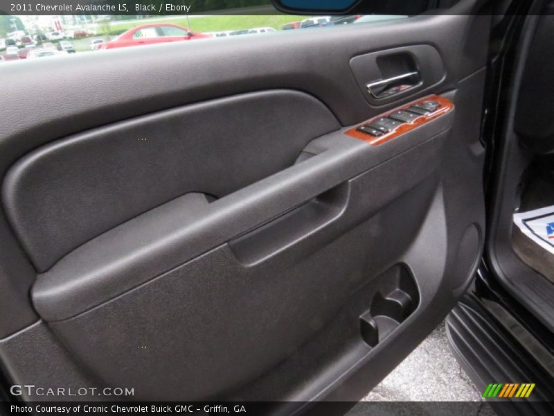 Black / Ebony 2011 Chevrolet Avalanche LS