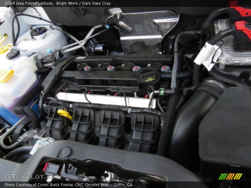 Bright White / Dark Slate Gray 2014 Jeep Patriot Latitude