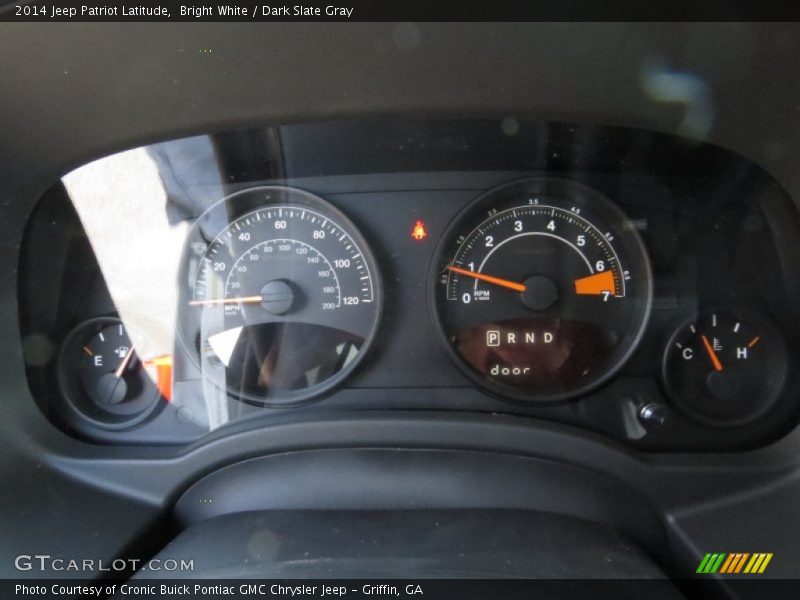 Bright White / Dark Slate Gray 2014 Jeep Patriot Latitude