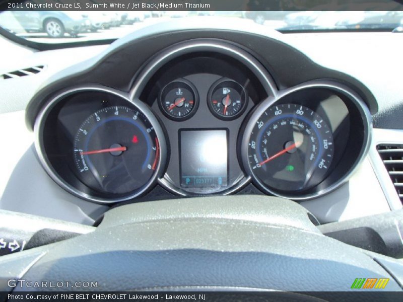 Summit White / Jet Black/Medium Titanium 2011 Chevrolet Cruze LS