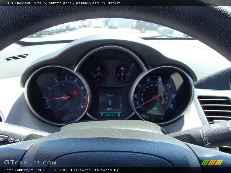 Summit White / Jet Black/Medium Titanium 2011 Chevrolet Cruze LS