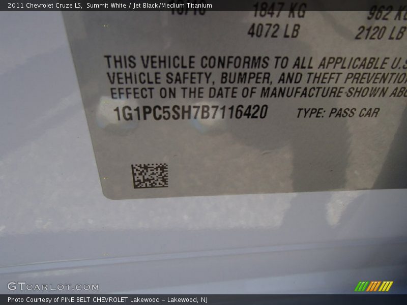 Summit White / Jet Black/Medium Titanium 2011 Chevrolet Cruze LS