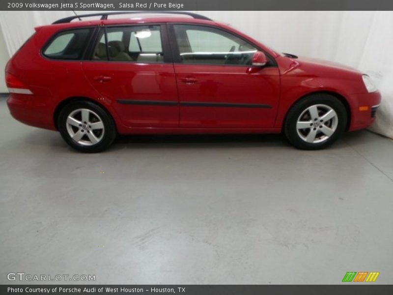 Salsa Red / Pure Beige 2009 Volkswagen Jetta S SportWagen
