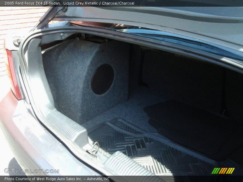 Liquid Grey Metallic / Charcoal/Charcoal 2005 Ford Focus ZX4 ST Sedan