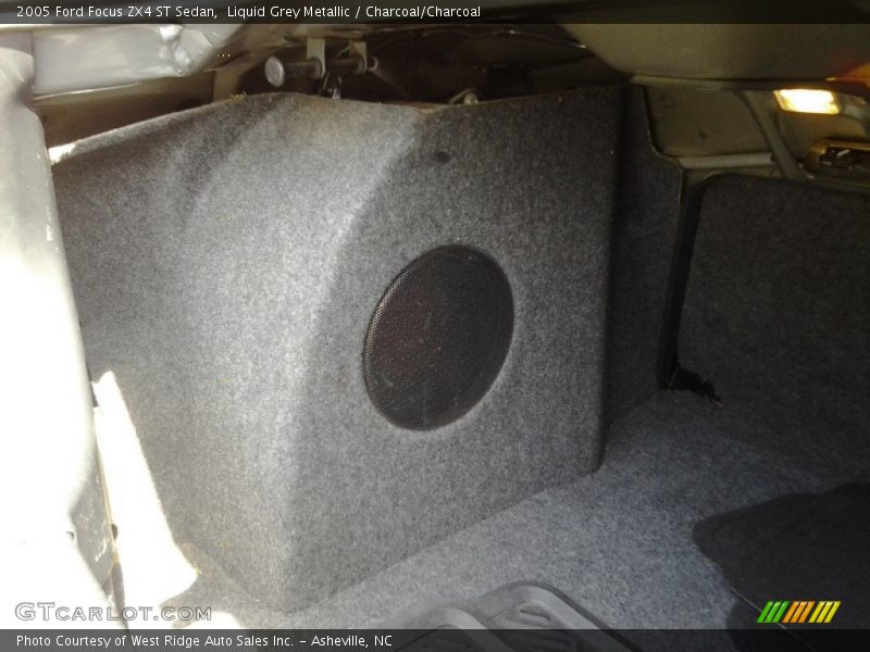Liquid Grey Metallic / Charcoal/Charcoal 2005 Ford Focus ZX4 ST Sedan