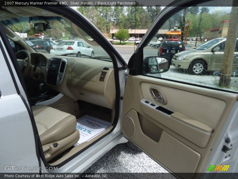 Silver Metallic / Black/Light Parchment 2007 Mercury Mariner Premier 4WD