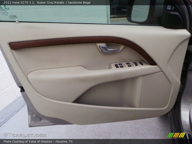 Oyster Grey Metallic / Sandstone Beige 2011 Volvo XC70 3.2