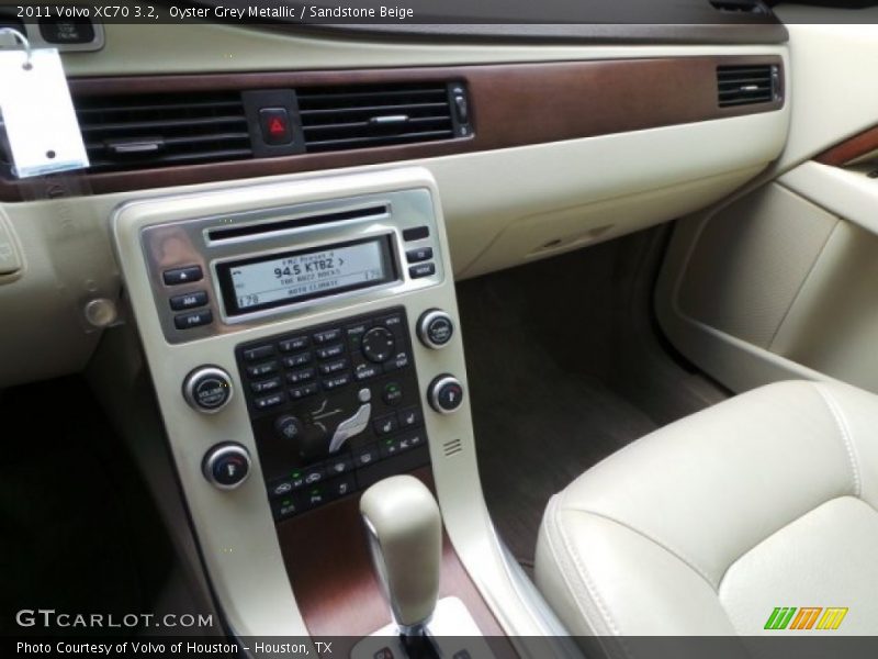 Oyster Grey Metallic / Sandstone Beige 2011 Volvo XC70 3.2