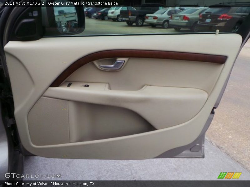 Oyster Grey Metallic / Sandstone Beige 2011 Volvo XC70 3.2