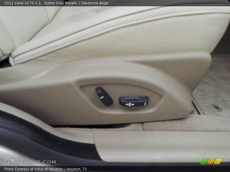 Oyster Grey Metallic / Sandstone Beige 2011 Volvo XC70 3.2