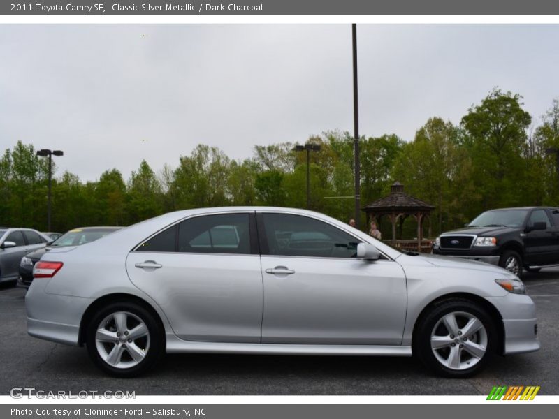 Classic Silver Metallic / Dark Charcoal 2011 Toyota Camry SE