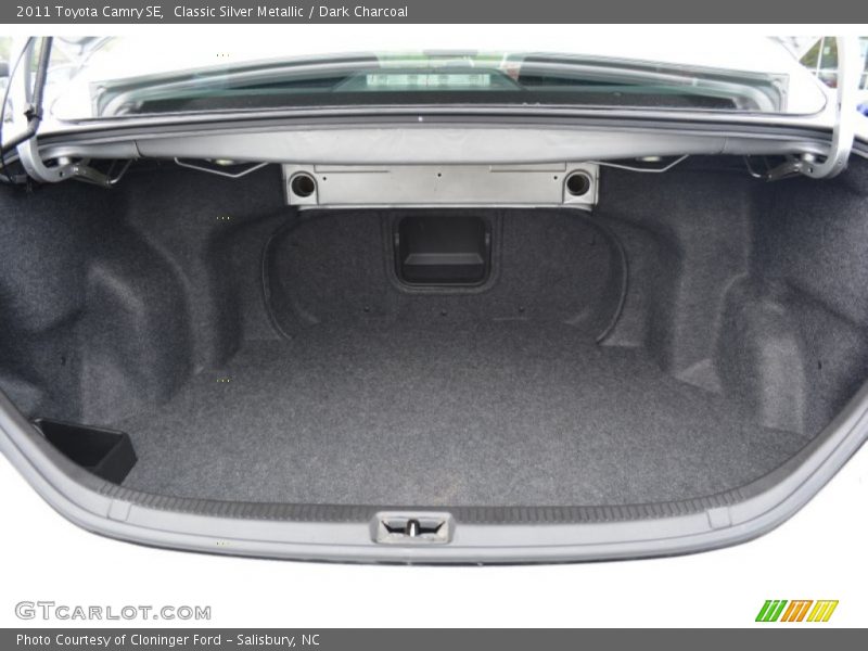 Classic Silver Metallic / Dark Charcoal 2011 Toyota Camry SE